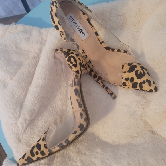 COPY - Heels - Picture 2 of 6